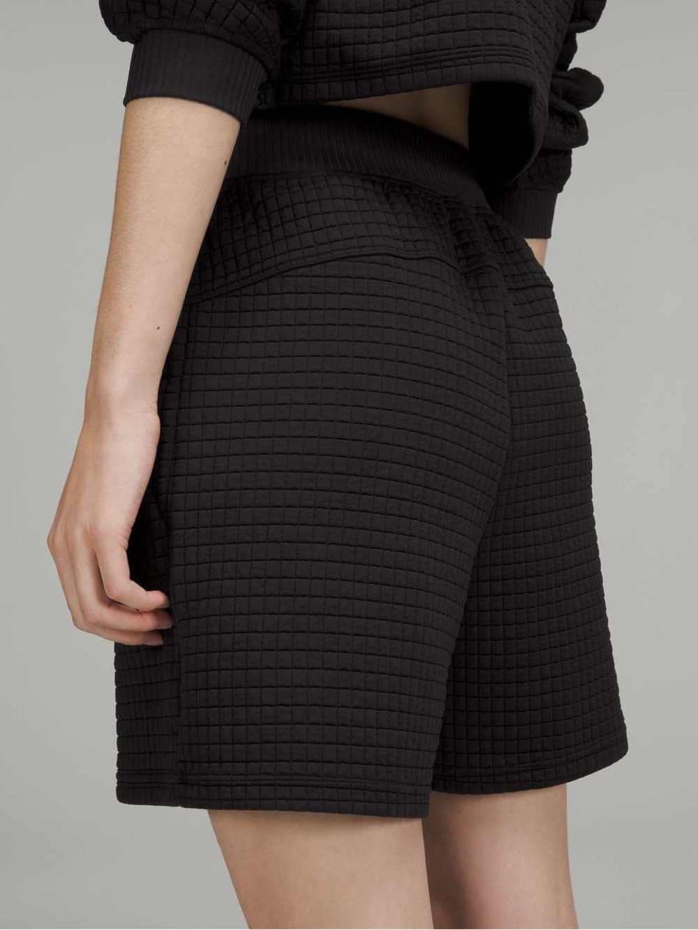 NEW Lululemon Lab Textured Grid 5.5” High-Rise Short Sz 4 Black Knit Shorts - Picture 10 of 10